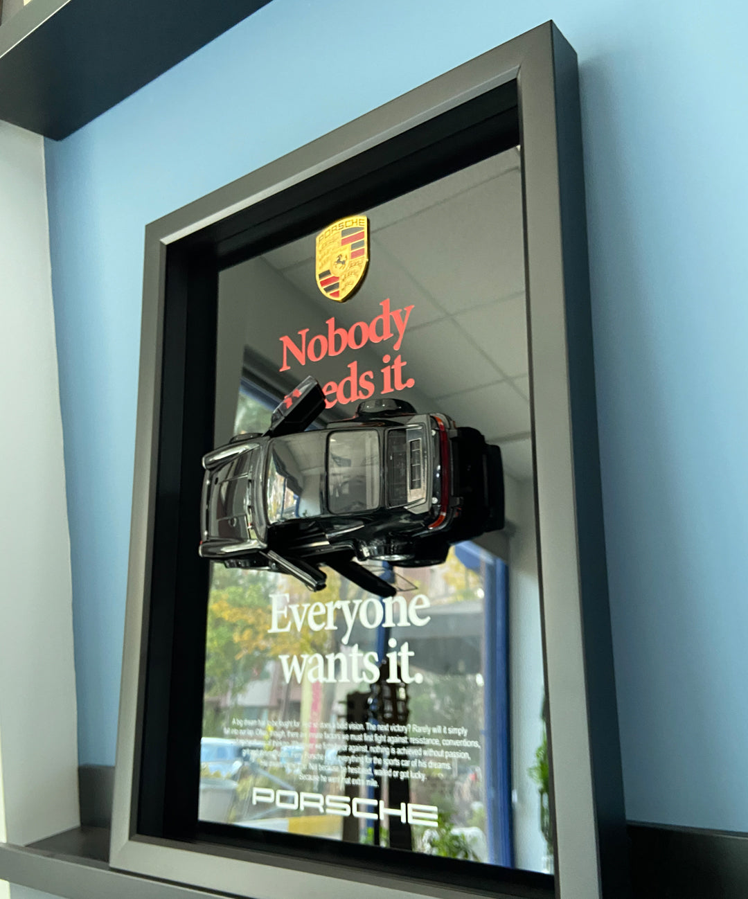 Üç boyutlu otomobil tablo tasarımı, Porsche model detaylı özel baskı duvar dekoru, kaliteli malzeme el işçiliği.