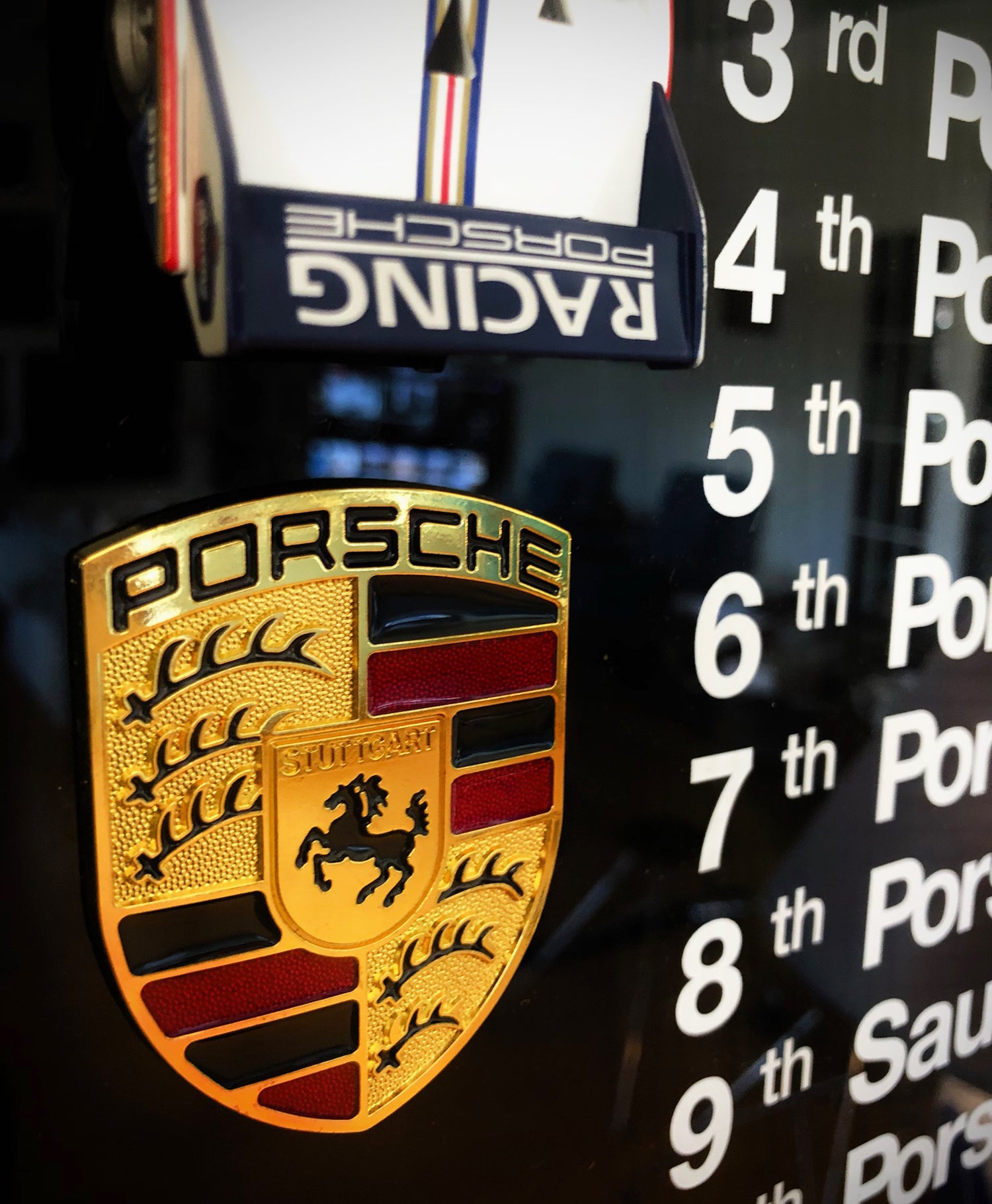 Sınırlı sayıda üretilmiş Porsche üç boyutlu otomobil tablo, ofis ve duvar dekoru için kaliteli özel baskı tasarım.
