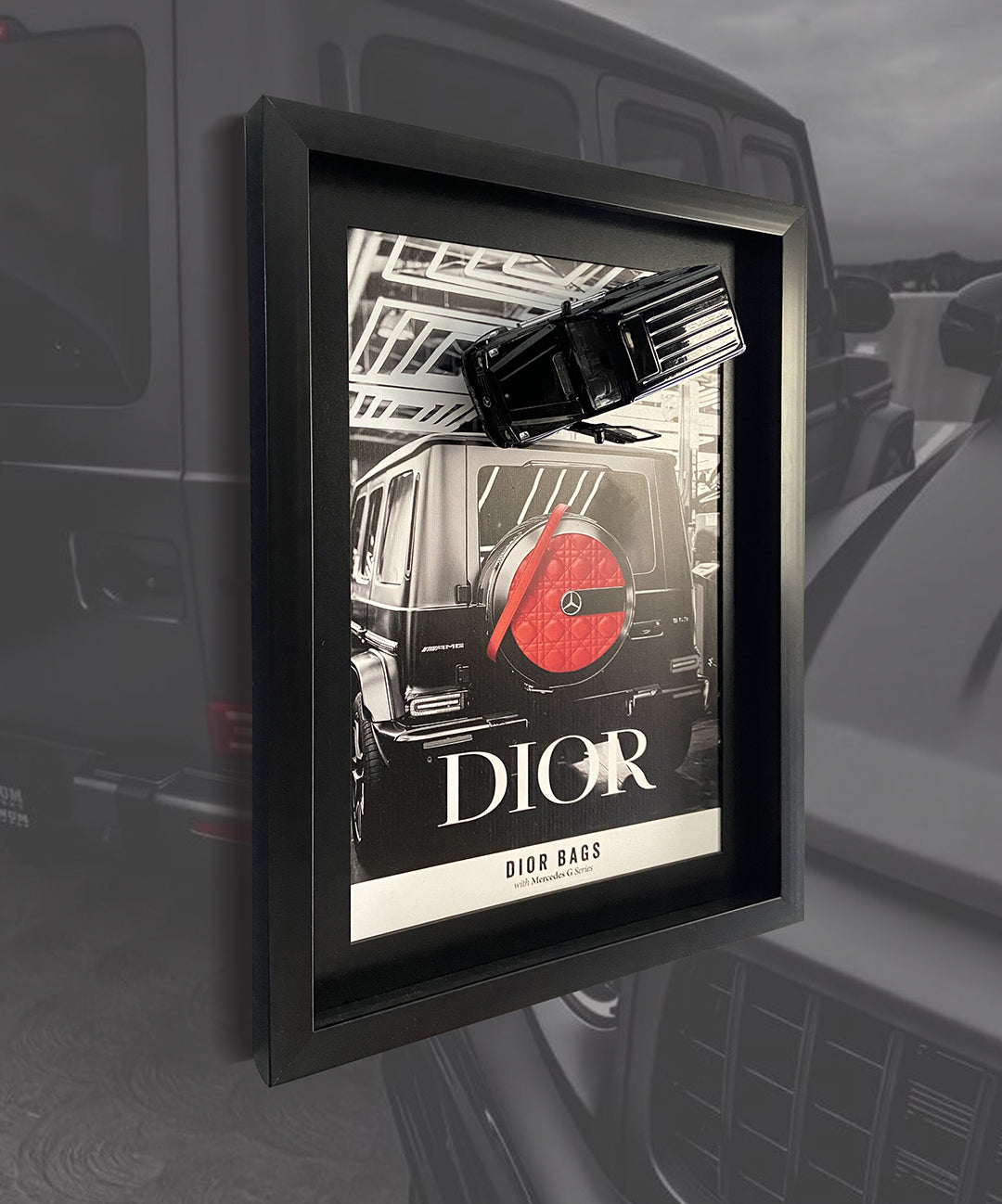 Sanat, moda ve otomobil birleşimi: DIOR Mercedes G-Class tablo, özel baskı koleksiyon duvar dekoru.