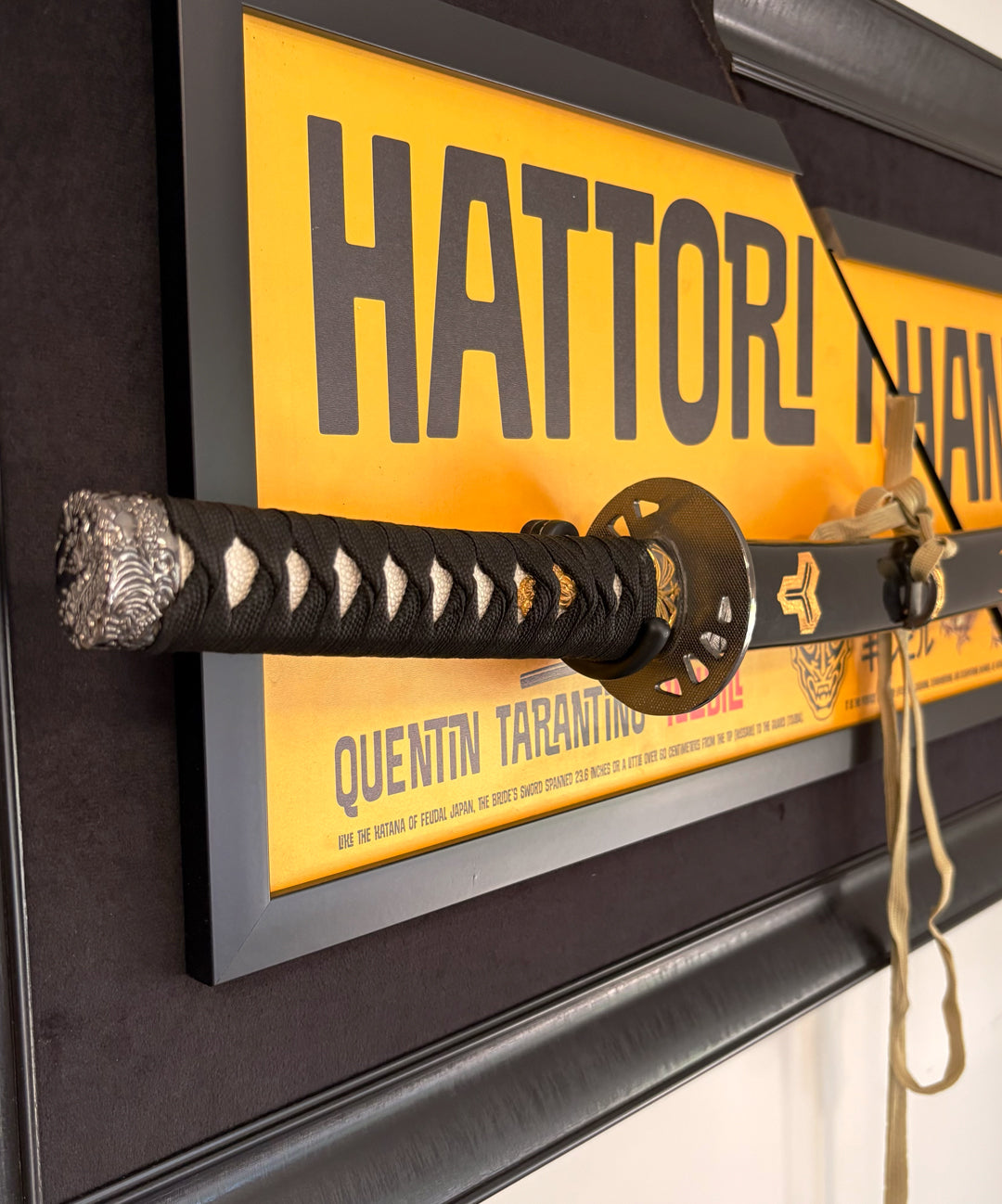 Kill Bill filminden ilham alınan Hattori Hanzo katanasıyla hazırlanmış dekoratif tablo