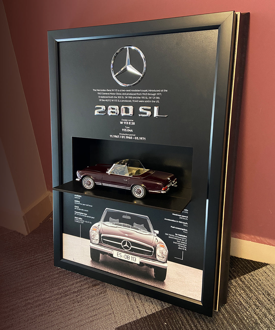 Koleksiyon değeri yüksek Mercedes 230 SL üç boyutlu tablo, özel baskı ve kaliteli malzemeden hazırlanmış.