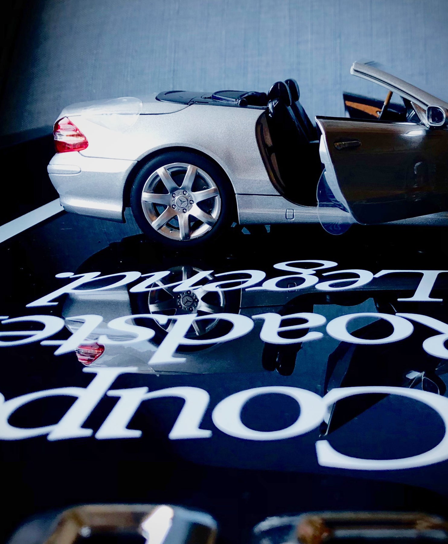 Lüks Mercedes-Benz SL 500 modelinden ilham alınan üç boyutlu tablo, kişiye özel koleksiyonluk tasarım.