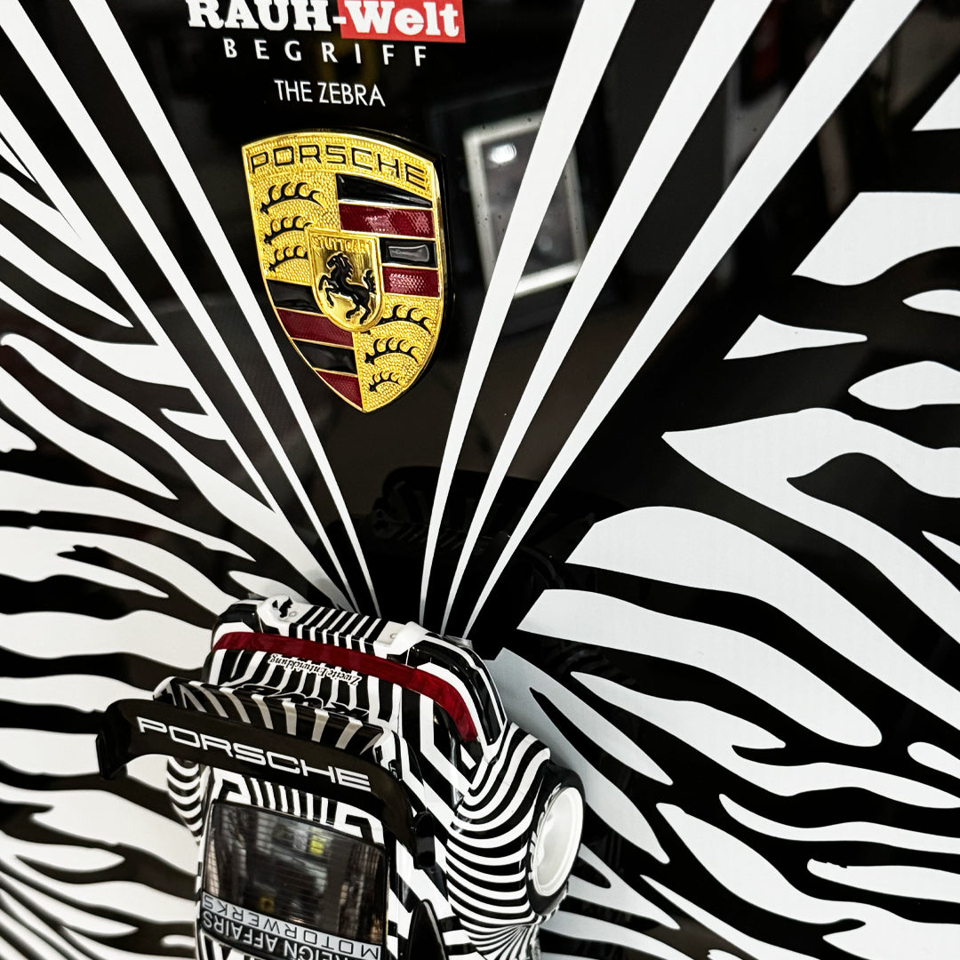 Porsche RWB “The Zebra” – 1:18 Ölçek Koleksiyon Tablosu