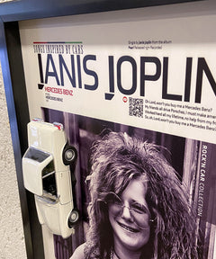 Sanat ve otomobil birleşimi: Janis Joplin Mercedes tablo, el işçiliğiyle hazırlanmış koleksiyon duvar dekoru.

