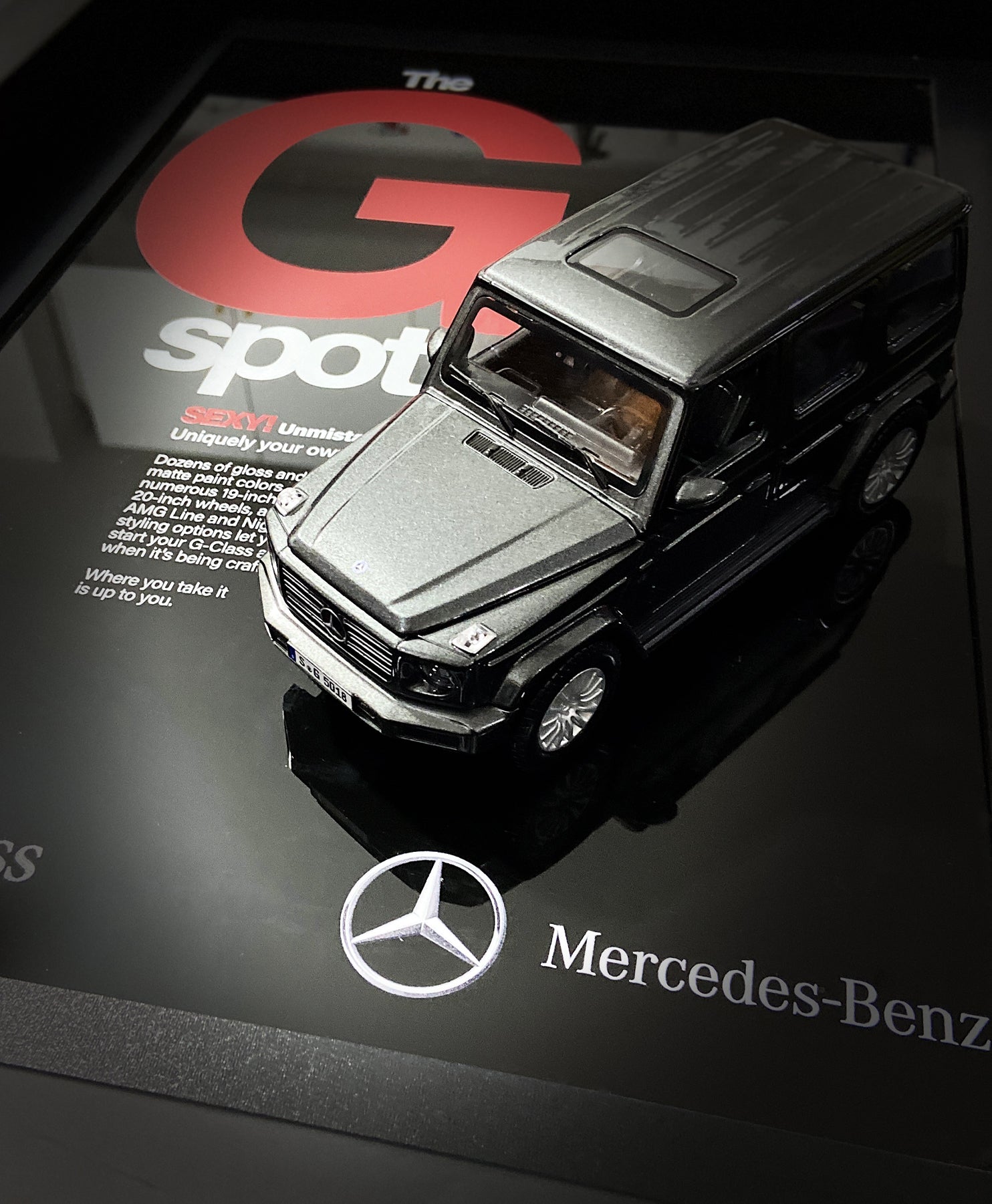 İkonik Mercedes-Benz G-Class sanat tablosu, yüksek kaliteli malzeme ile hazırlanmış dekoratif eser.
