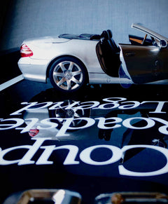 Lüks Mercedes-Benz SL 500 modelinden ilham alınan üç boyutlu tablo, kişiye özel koleksiyonluk tasarım.
